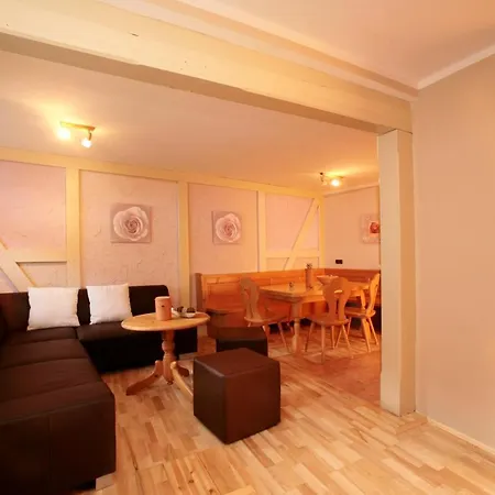 Mabero Penthouse 101 شقة زيل أم سي