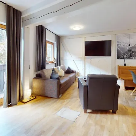 Mabero Penthouse 101 Apartment